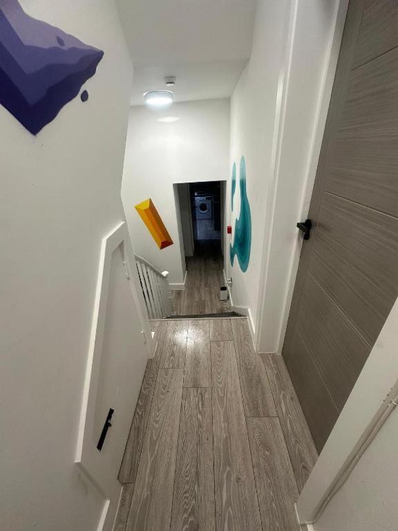 Gasthof Serviced Ensuite Double - Near Greenwich Park - The O2 Arena - Nearby Transport Links To - New Cross Station - Lewisham Se14 London