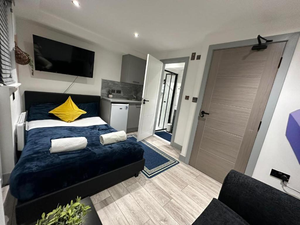 Serviced Ensuite Double - Near Greenwich Park - The O2 Arena - Nearby Transport Links To - New Cross Station - Lewisham Se14 * London