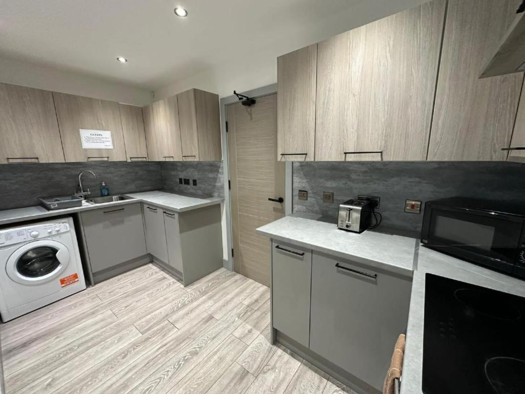 Serviced Ensuite Double - Near Greenwich Park - The O2 Arena - Nearby Transport Links To - New Cross Station - Lewisham Se14 Affittacamere